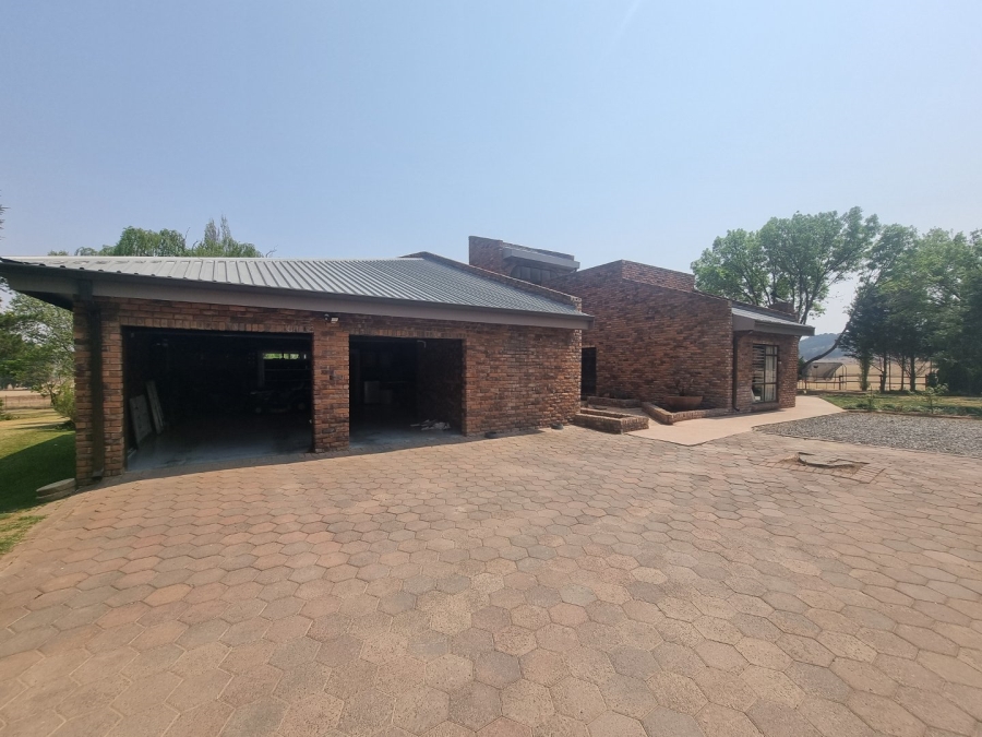 5 Bedroom Property for Sale in Bethlehem Rural Free State